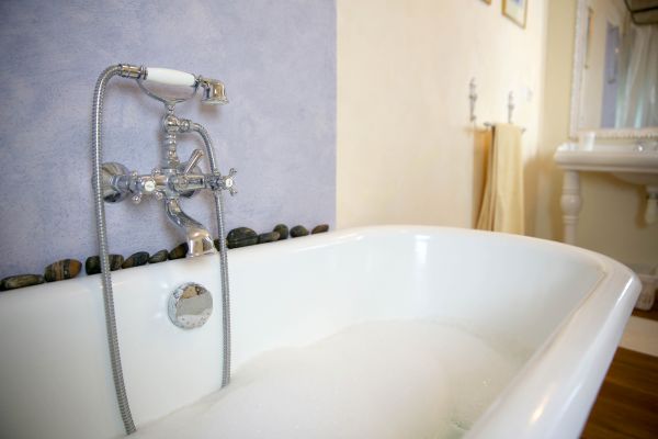 Castle Rock Bathtub Refinishing